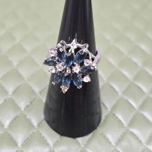955. Silver Blue Crystal Floral Cluster Ring